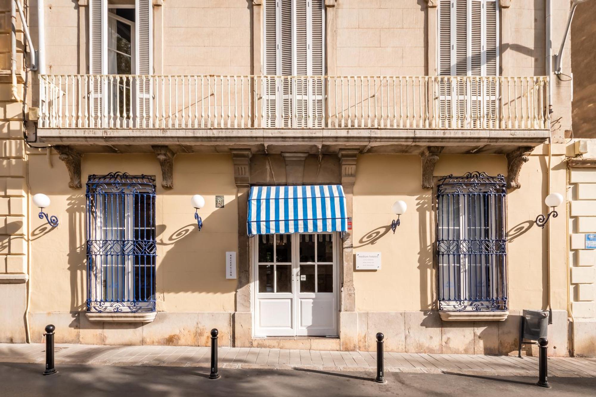 Hotel Medium Renaixenca Sitges Buitenkant foto