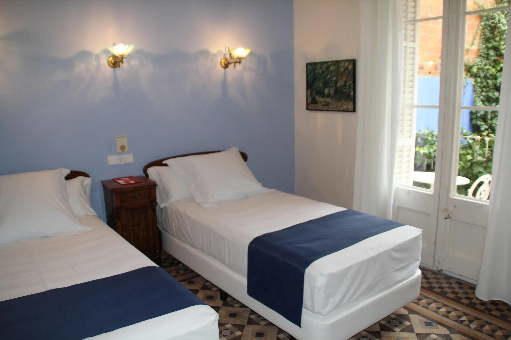 Hotel Medium Renaixenca Sitges Buitenkant foto