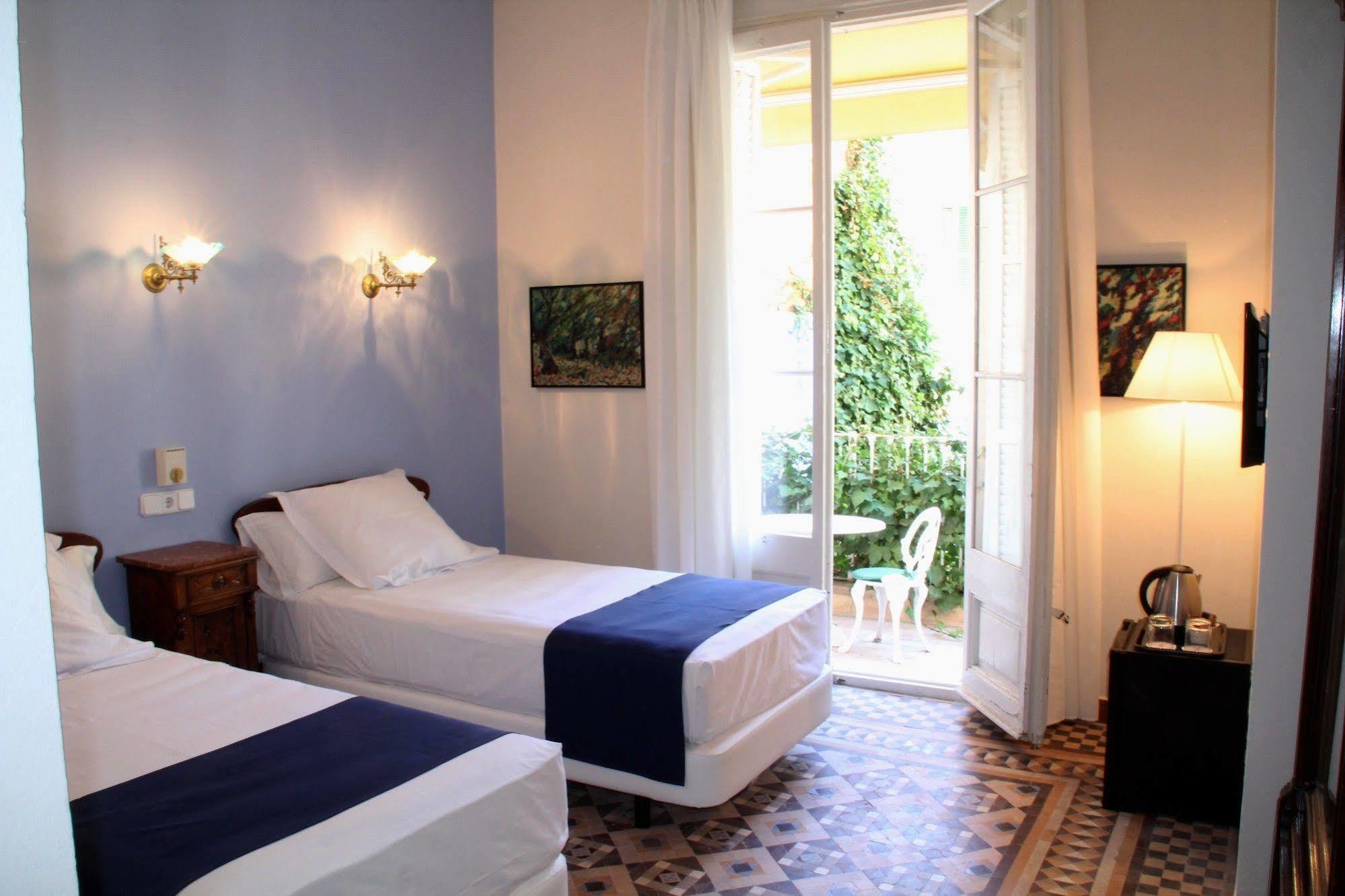 Hotel Medium Renaixenca Sitges Buitenkant foto