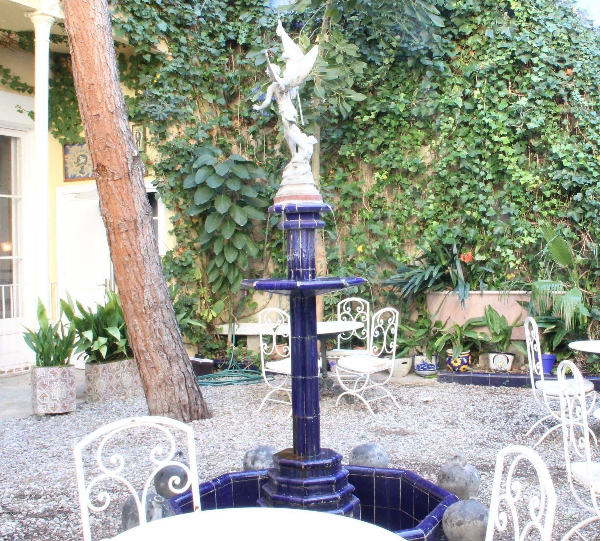 Hotel Medium Renaixenca Sitges Buitenkant foto
